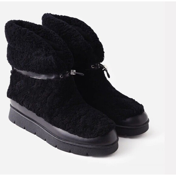 Marc Fisher Shoes - Marc Fisher Kamryn Genuine Shearling Black Leather Bootie Sz 5 1/2 DEFECT